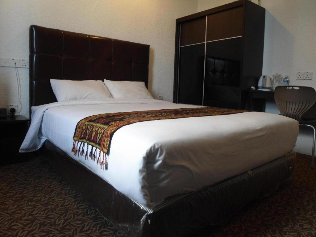 Regent Hotel Bintulu Eksteriør billede